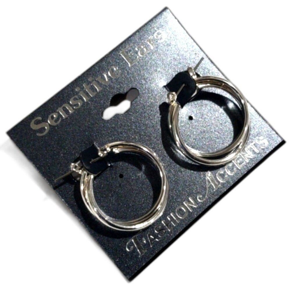 Elegant Silver-tone Double Interlocking Hoop Earrings - Women's Fashion Jewelry
